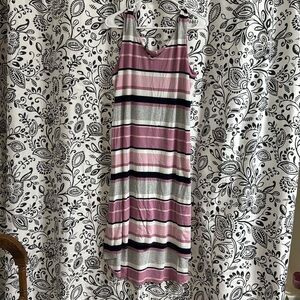 Size large 
Dress 👗 
High /low